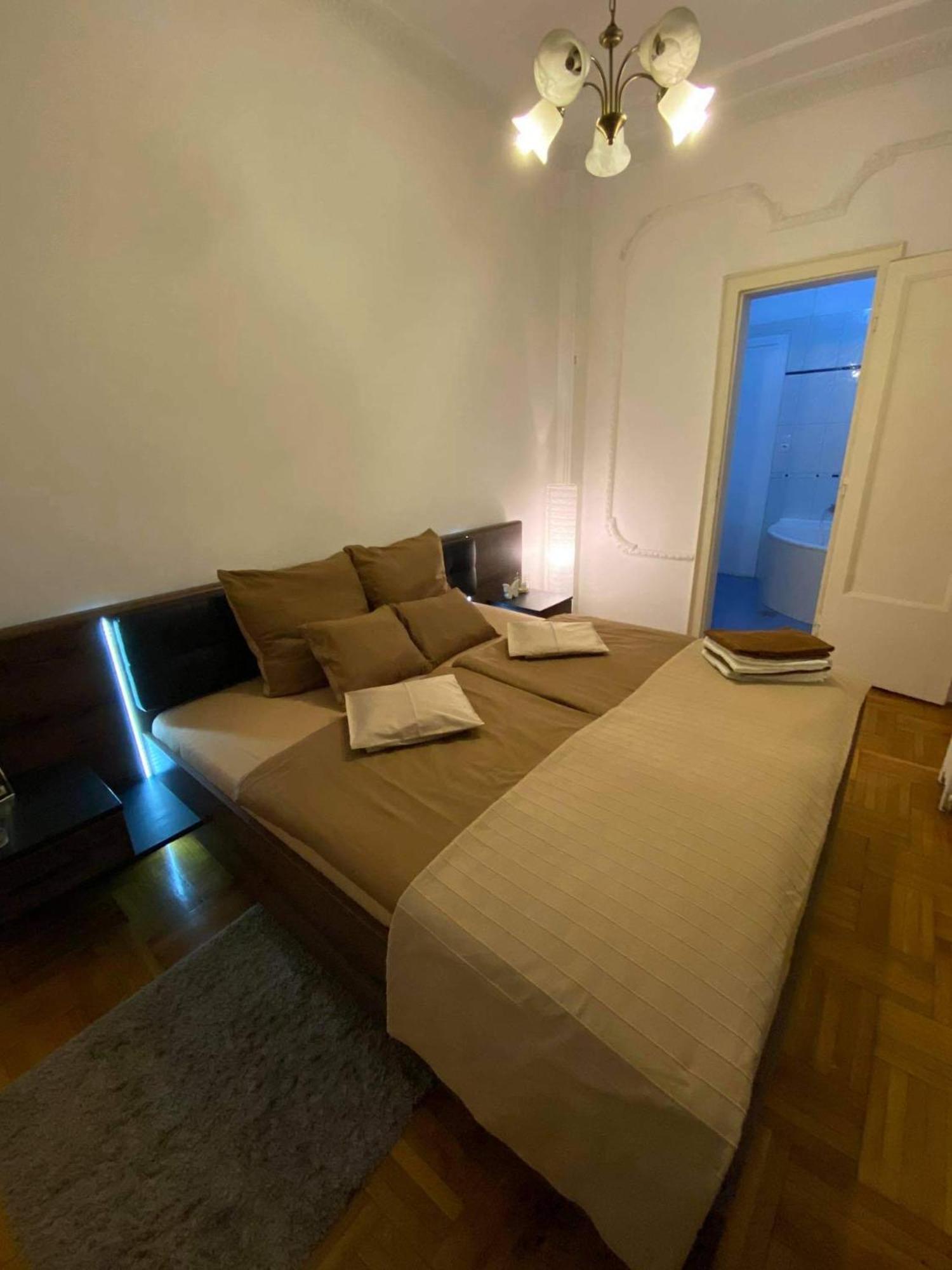 Come & Stay Apartments And Rooms City Center Budapest Bagian luar foto